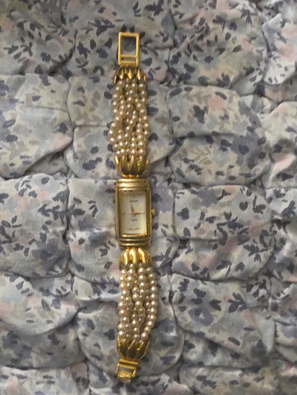 Gold-Tone Pearl Multi-Strand Bracelet Vintage Mirrage Watch Made In HONG KONG